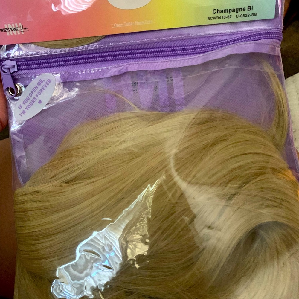 CHAMPAGNE BLONDE INH UCLIP 22in HAIR EXTENSIONS